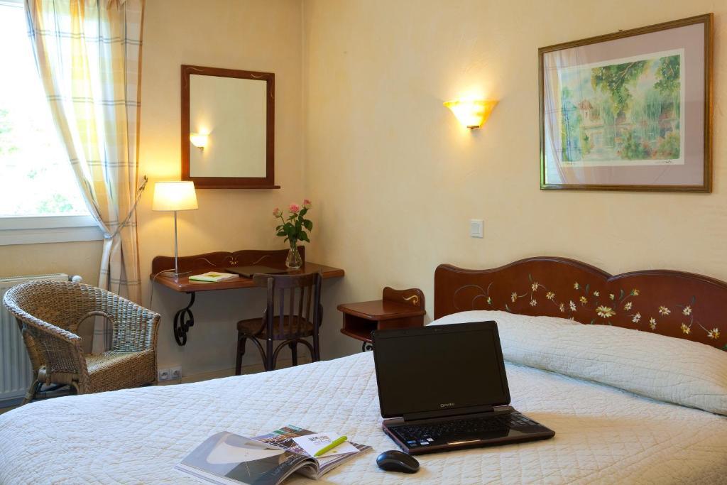 Logis Auberge Saint Simond Aix-les-Bains Quarto foto